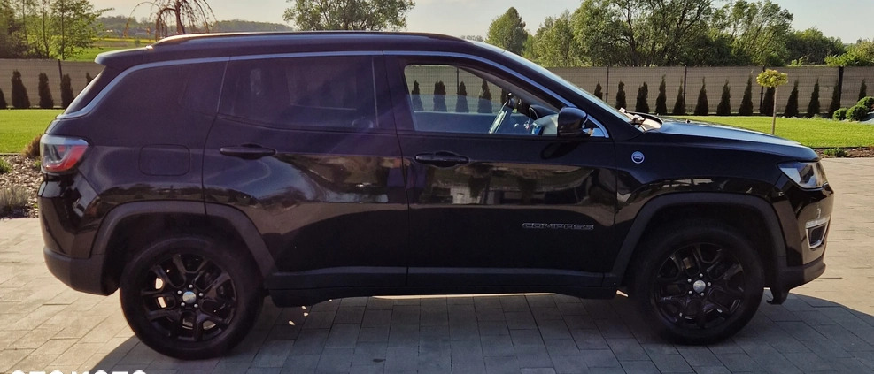 Jeep Compass cena 74900 przebieg: 86000, rok produkcji 2017 z Myszków małe 7